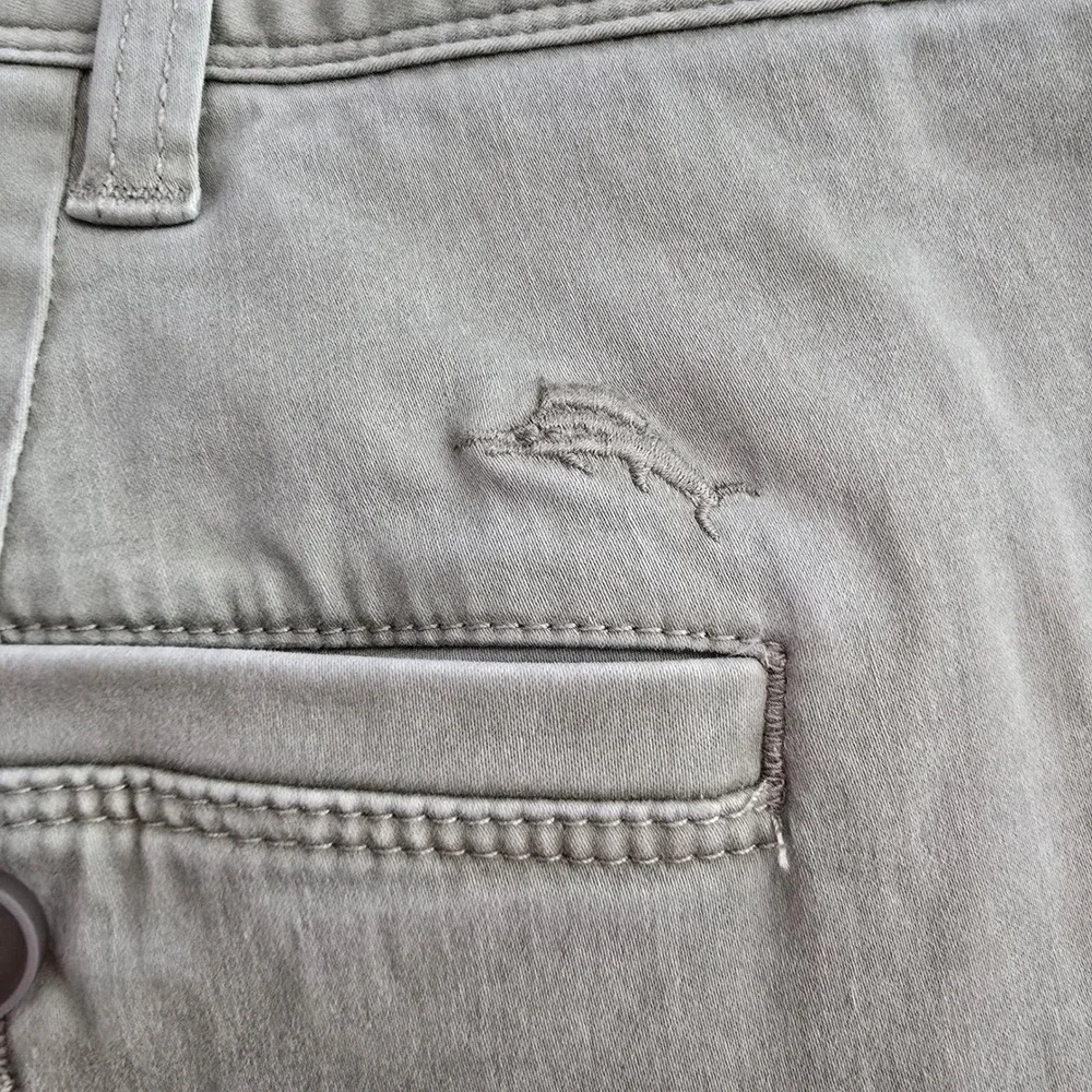 Tommy Bahama Mens Boracay Bay Cargo Shorts Khaki Green‎ 46RG BT890012 New